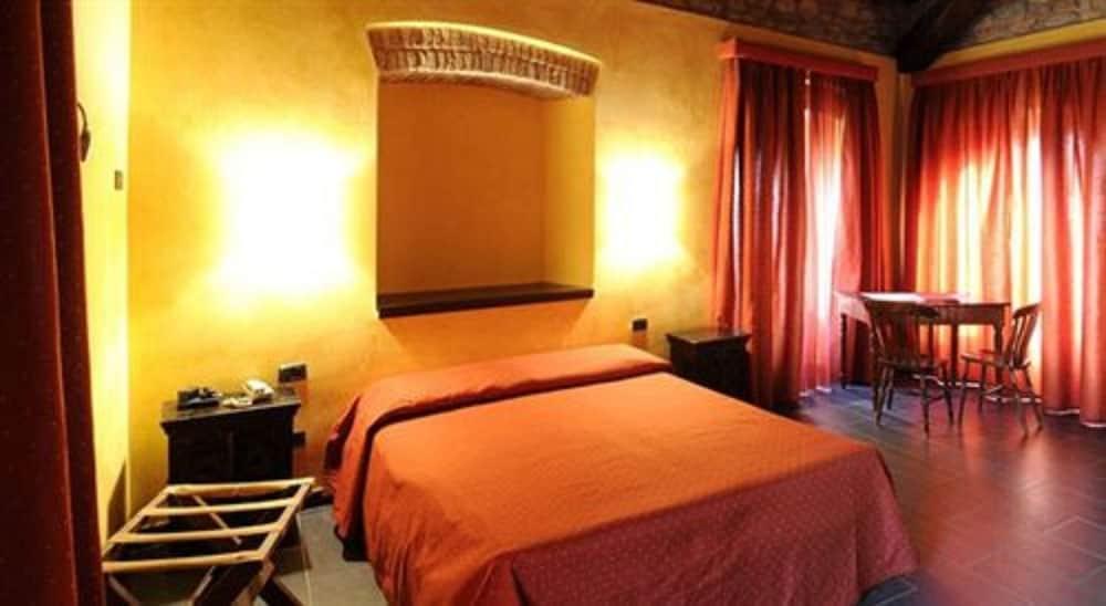 Relais & Spa Castello Di Casiglio Ерба Екстер'єр фото