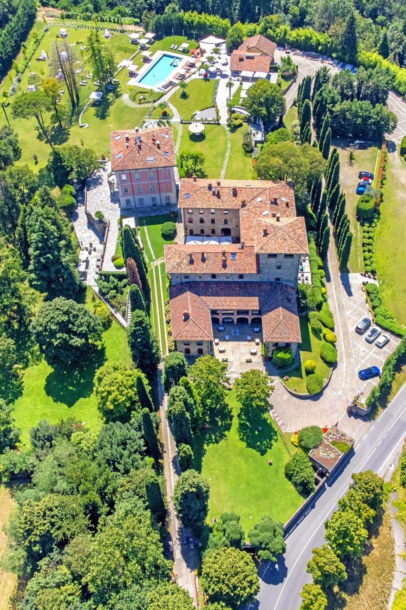 Relais & Spa Castello Di Casiglio Ерба Екстер'єр фото
