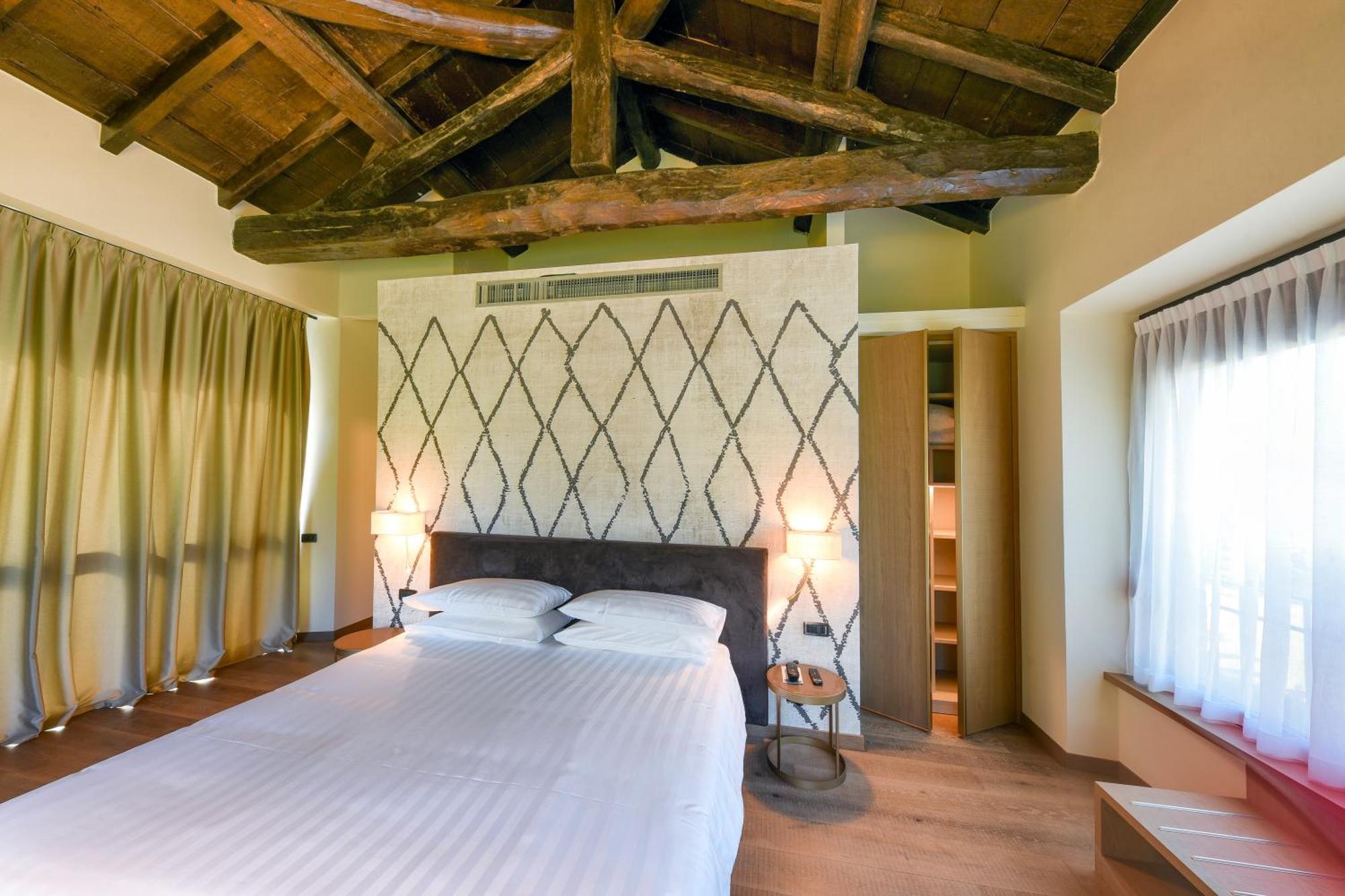 Relais & Spa Castello Di Casiglio Ерба Номер фото