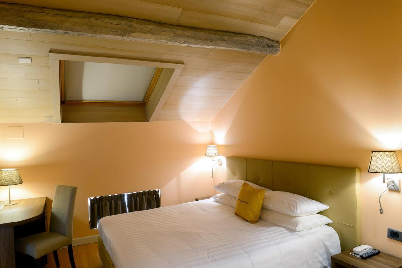 Relais & Spa Castello Di Casiglio Ерба Екстер'єр фото